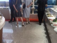 -赶海部落海鲜城(海阳路店)