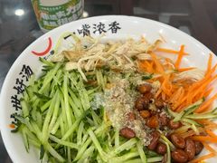 -牛一嘴·兰州牛肉面·大盘鸡(财富中心店)