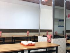 大堂-东财大盘鸡(黑石礁店)