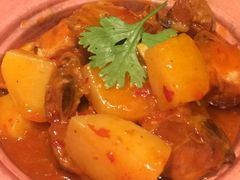 -云海肴·汽锅鸡·云南菜(天山百盛优客店)