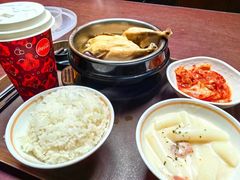 -皇室宴会厅(香港迪士尼乐园)