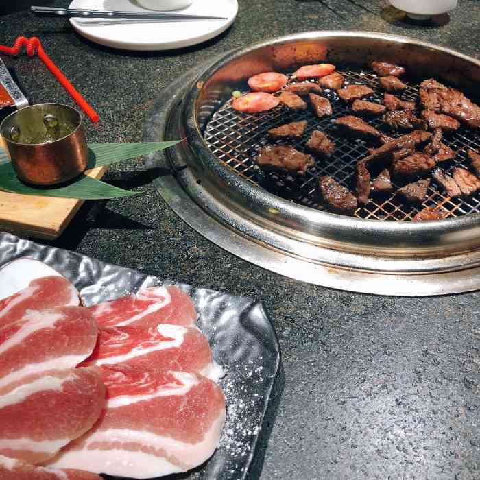嘻游记·烤肉(万象店)-"来吃肉啦!在万象城6楼 环境设计的挺好 .