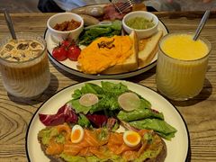 -Common Table · Brunch & Coffee