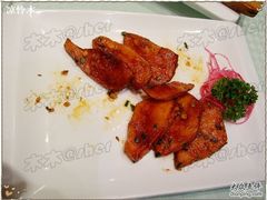 煎焗百灵菇-旺角欢乐融合餐厅(花园店)