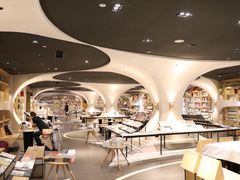 -钟书阁(珍园店)