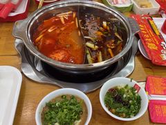 -袁记串串香(泉水轻轨站店)