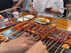 -哈尔滨小酒馆·鲜肉现穿自助烧烤(康新花园店)