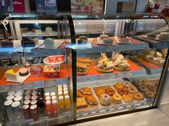 面包甜点陈列柜-Tims天好咖啡(河西万象城店)