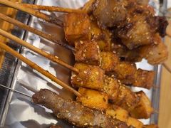 -烤满分·东北烧烤(首经贸店)