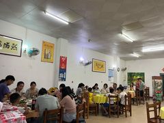 大堂-红炎炎农家菜老字号(金水台店)