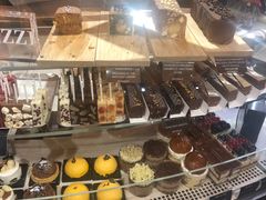 -文艺复兴百货(米兰大教堂广场店)