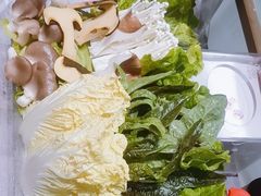 -红鼎豆捞·非遗鲍皇汤火锅(宝丰路店)