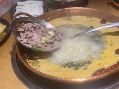 -洱火云南酸菜牛肉火锅(石景山当代商城店)