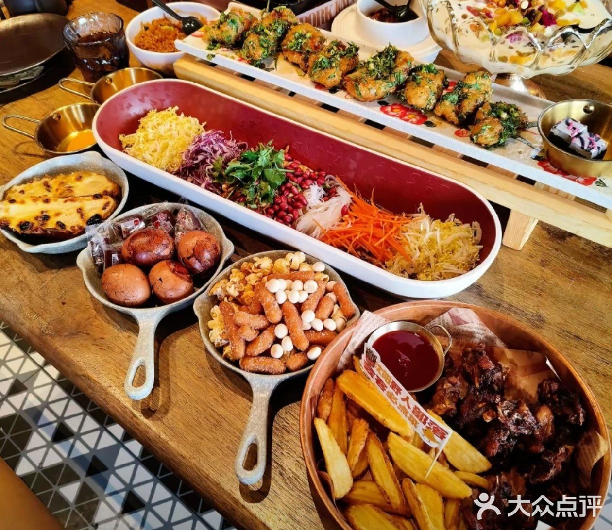在这里，美食与友情共存