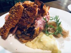 德国烤猪肘-404干式熟成牛排馆•聚会餐厅