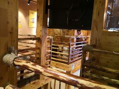 面包甜点陈列柜-恩你小木屋米酒店(安盛店)