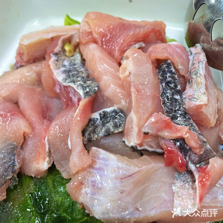 酸菜串串儿认准胡龙飞