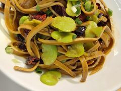 四川牛皮豆干配蚕豆-全牛匠·乐山跷脚牛肉(京粮广场店)