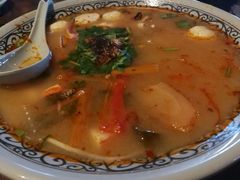冬阴功-大头虾越式风味餐厅(光明广场店)
