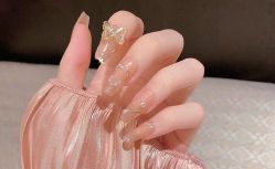 -雪奈传统美甲美睫