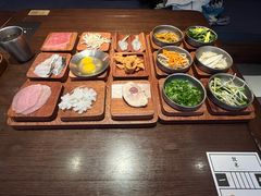 -银米·云南传统过桥米线(双廊黑金冠店)