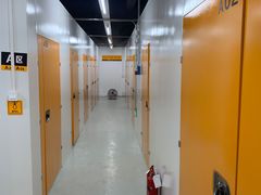 -安东易迷你仓自助寄存仓库(淞虹路店)