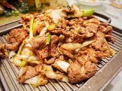 烤炒羊肉-小船渔村•大连菜•大连焖鱼(黄河路店)