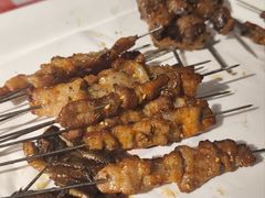 -三个大叔烤羊肉串·歌手驻唱·碳烤鲜肉(西三旗店)