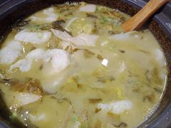 -周鱼小馆石锅酸菜鱼(活力汇店)