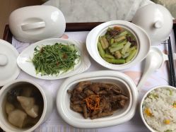 -莉泽月子中心(凯旋江景店)