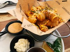-Mark&Mars Restaurant
