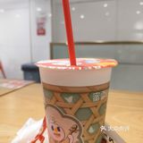 奶茶店的悠闲座位安排