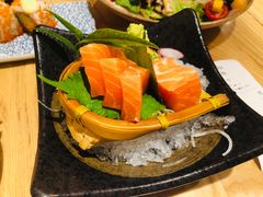 三文鱼刺身-隐泉京望日式料理(太和广场店)