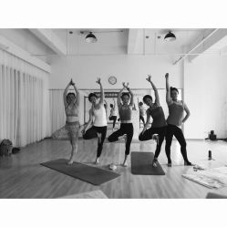 -亚太瑜伽普拉提学院