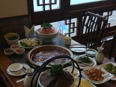-小天鹅火锅·一线江景洪鼎旗舰店(洪崖洞店)