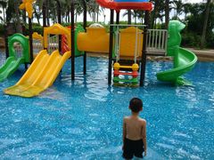 -万绿园