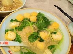 油豆腐粉丝汤-小姜锅贴(凤凰街店)