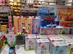 -名创优品(山东青岛华润万象城店)
