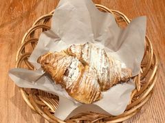 黄金流奶羊角-麦田工坊(月湖店)