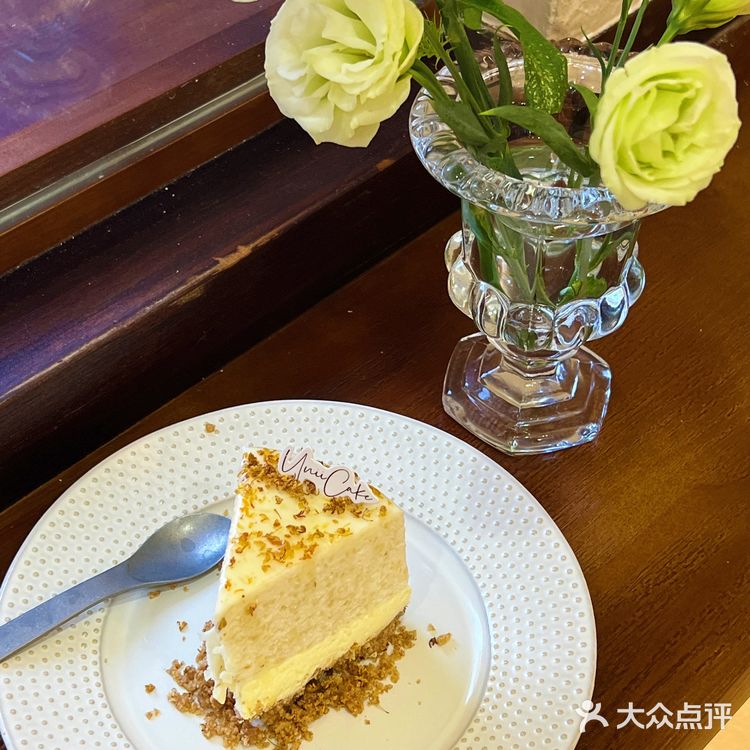 真的可以一个人吃掉4寸蛋糕