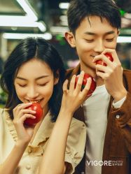 -雪中彩影婚纱摄影·微光艺术中心