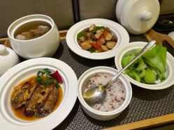 -臻康乃馨月子中心(集美店)