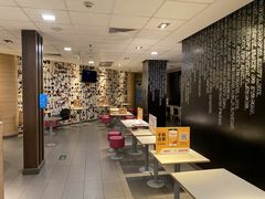 -麦当劳(南磨房店)