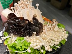 -湊湊火锅·茶憩(打浦桥日月光店)