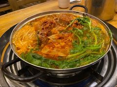 土豆排骨火锅-喇喇排骨火锅·传统韩式脊骨汤(望京西园总店)