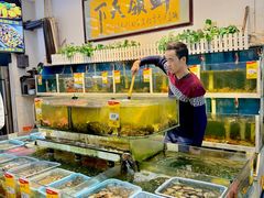 -鑫悦楼煎蟹·16年海鲜大排档