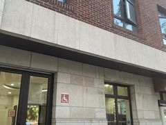 -上海市静安区图书馆(新闸路馆)