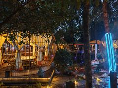 -二荆条·蜀鲜汇城市森林火锅