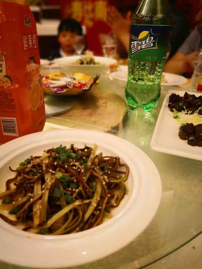 巴国金豪大饭店-"团年餐,非常不错,品种齐全,味道好极了.
