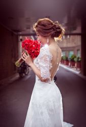 -Flora婚纱礼服定制租赁店